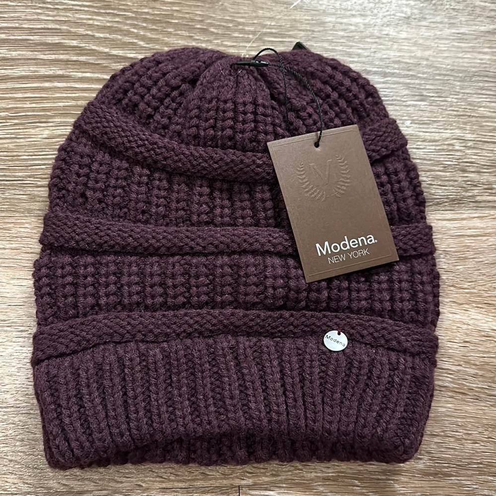Modena Beanie